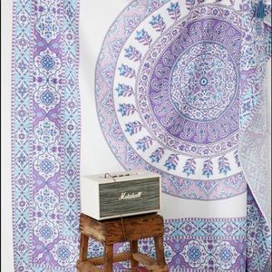 URBAN OUTFITTERS tapestry